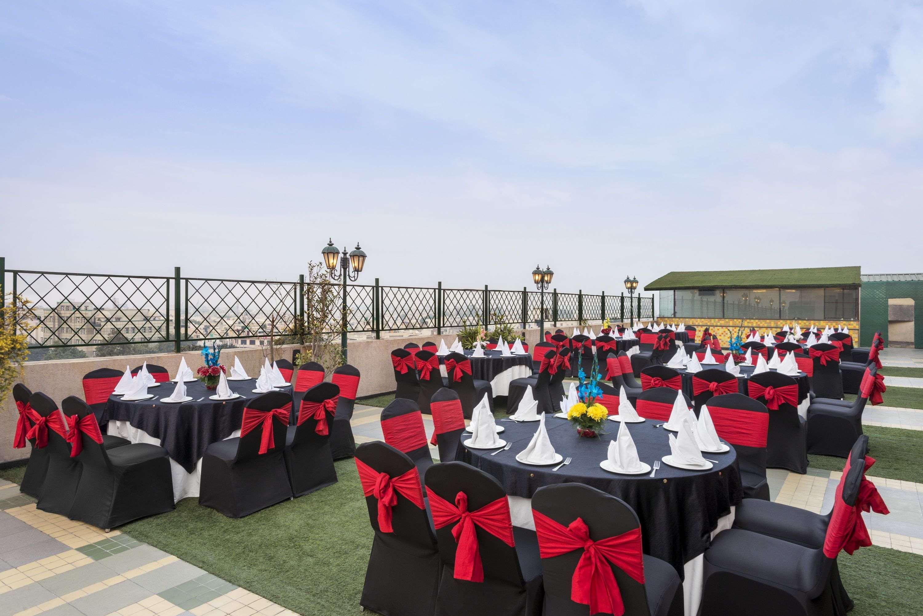Ramada By Wyndham Jalandhar City Center Dış mekan fotoğraf