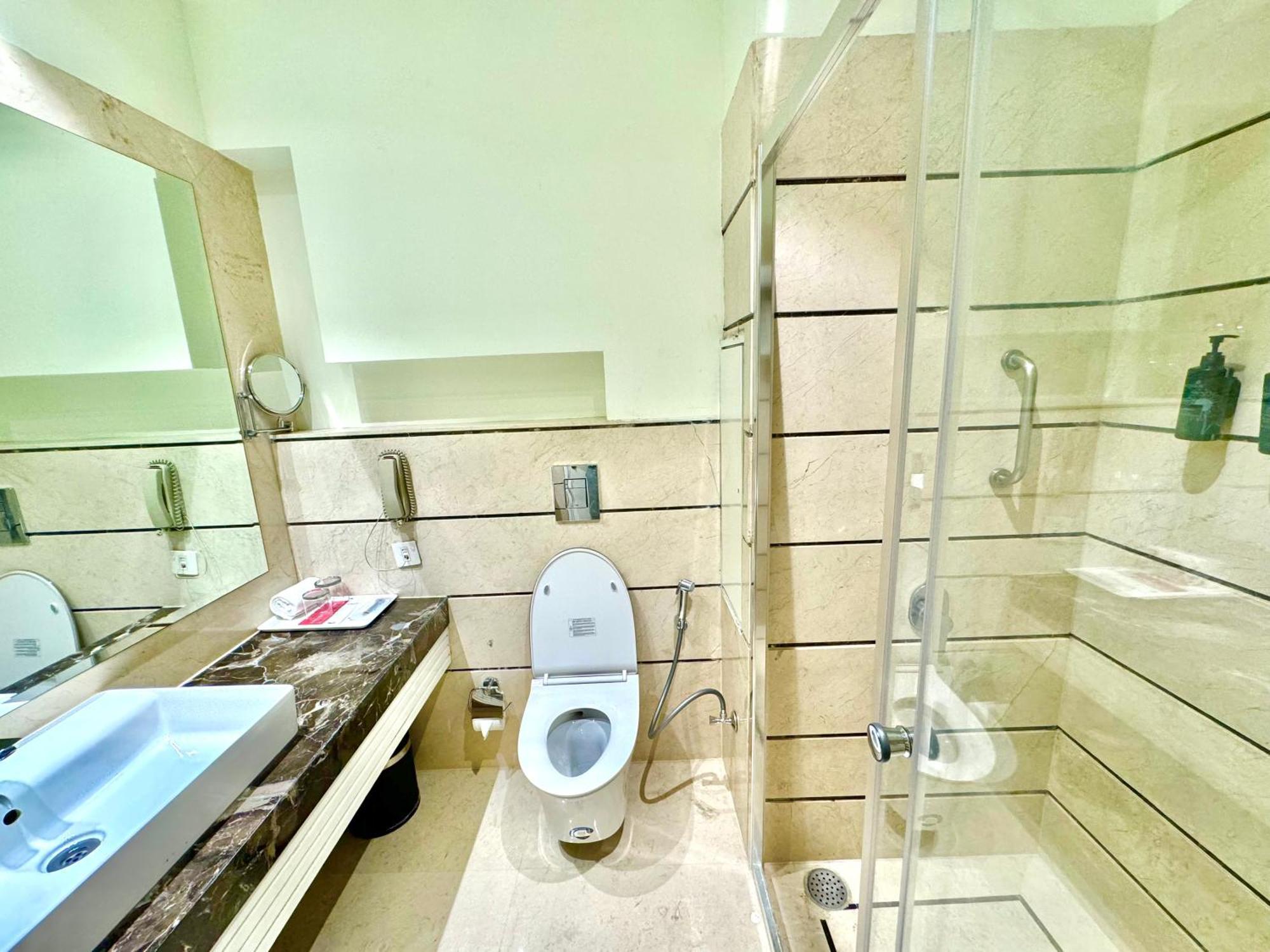 Ramada By Wyndham Jalandhar City Center Dış mekan fotoğraf
