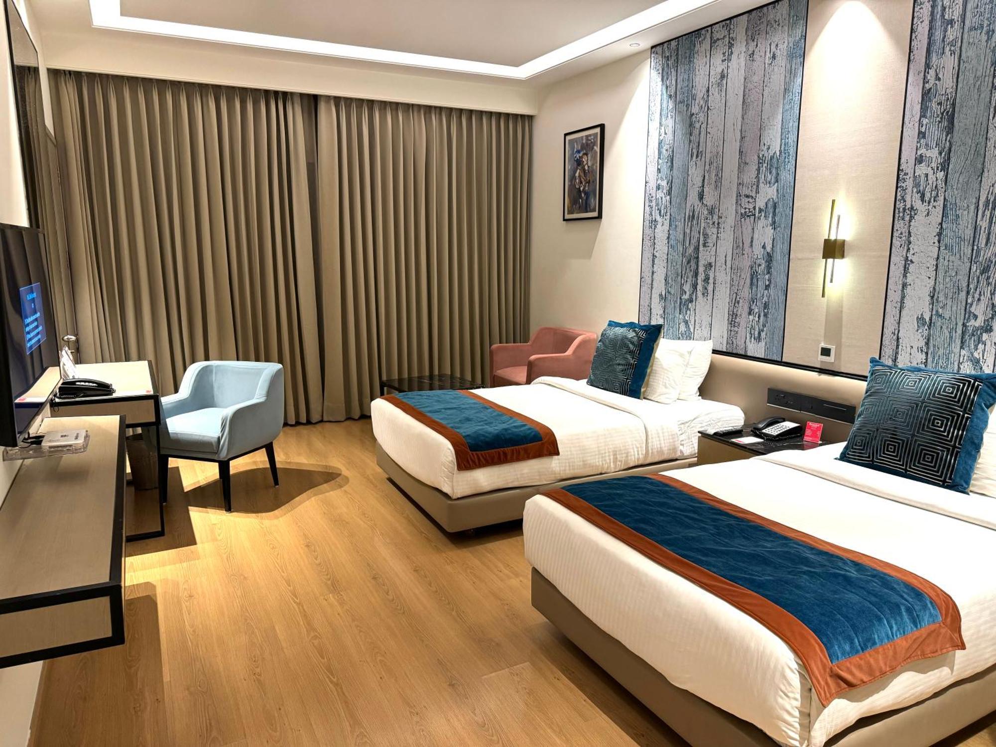 Ramada By Wyndham Jalandhar City Center Dış mekan fotoğraf