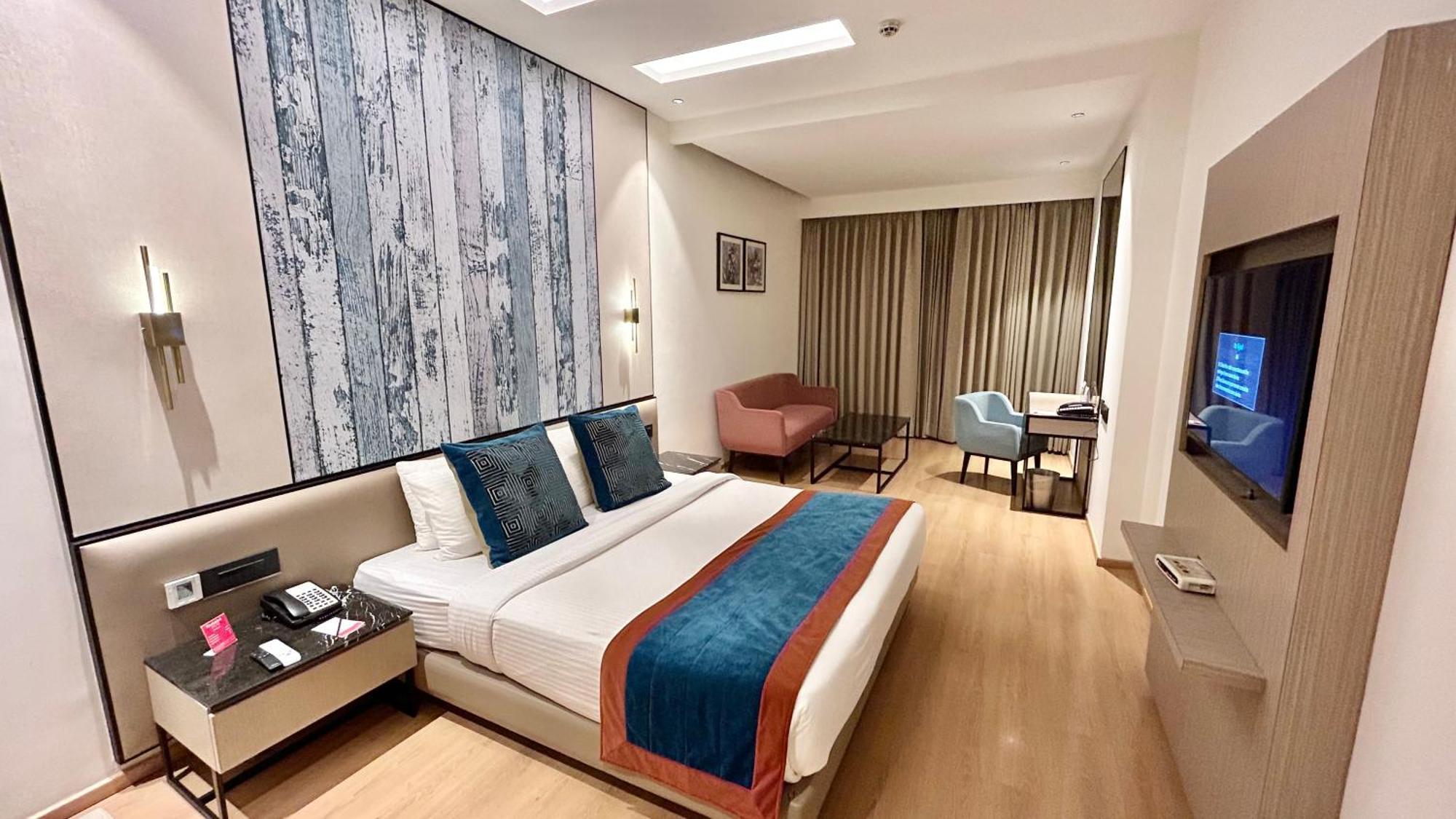 Ramada By Wyndham Jalandhar City Center Dış mekan fotoğraf
