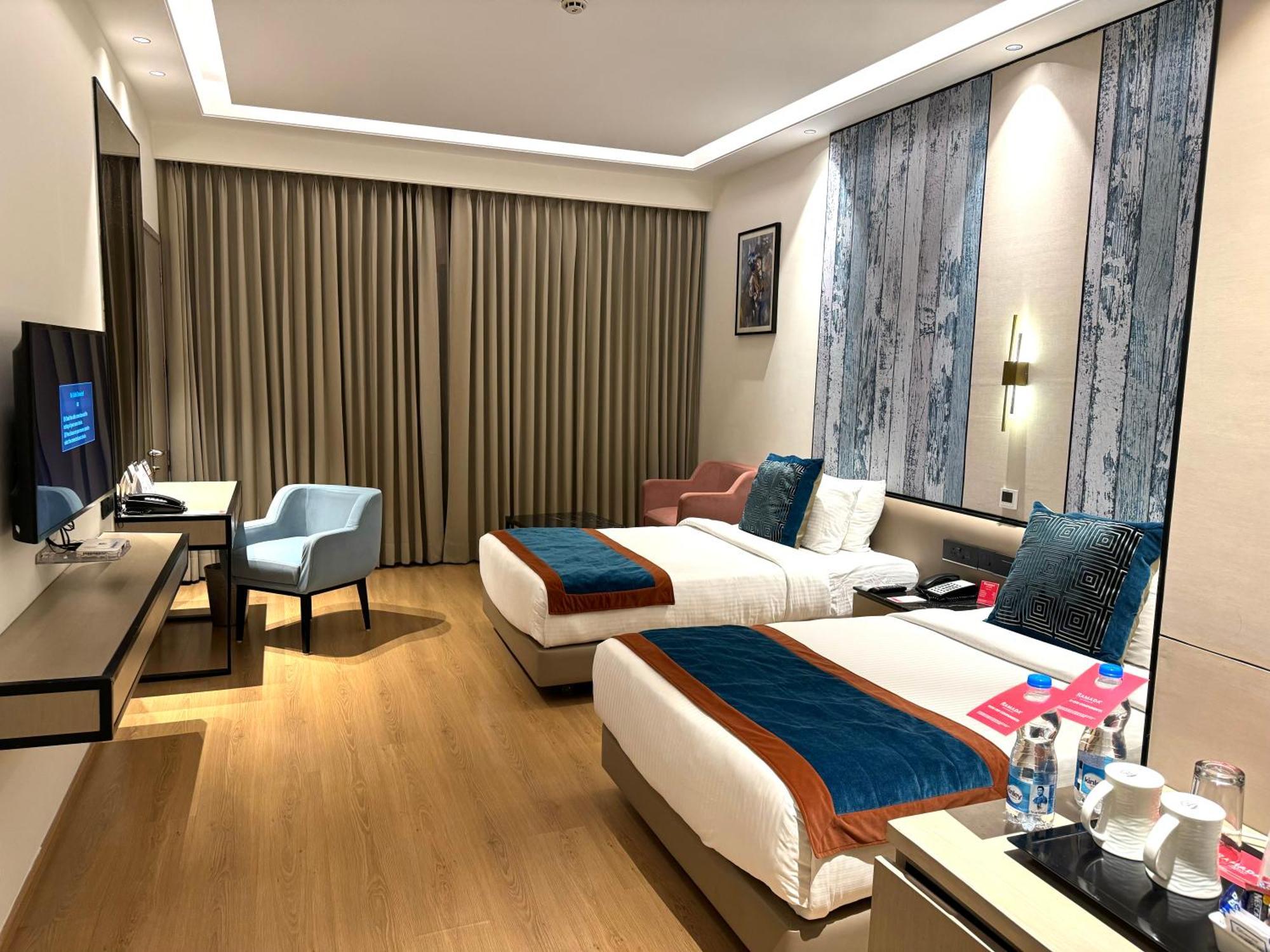 Ramada By Wyndham Jalandhar City Center Dış mekan fotoğraf